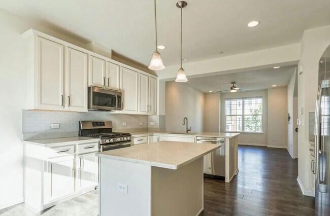 4443 Monroe Ct