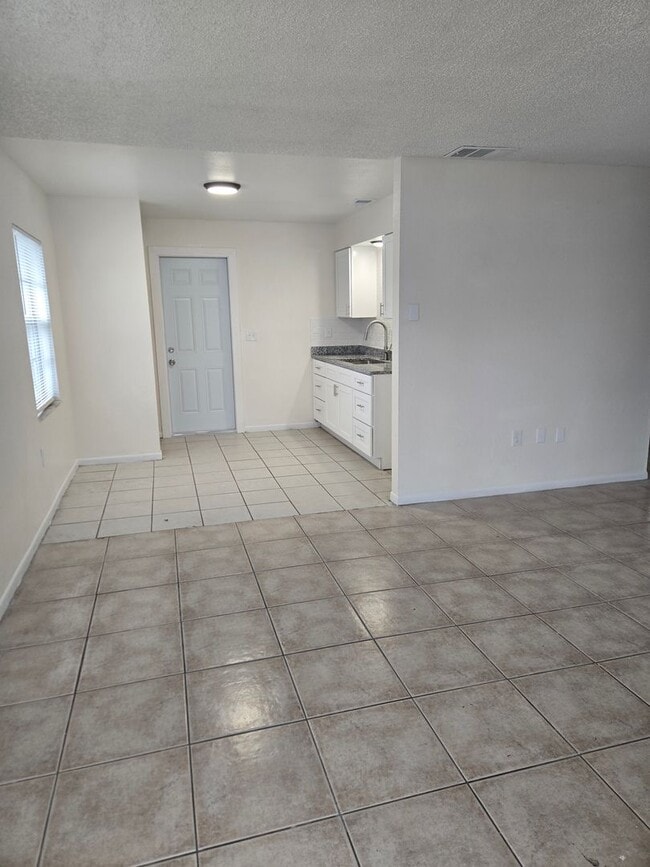 Photo - 2 BEDROOM, 1 BATH APARTMENT HOME - PINELLAS PARK