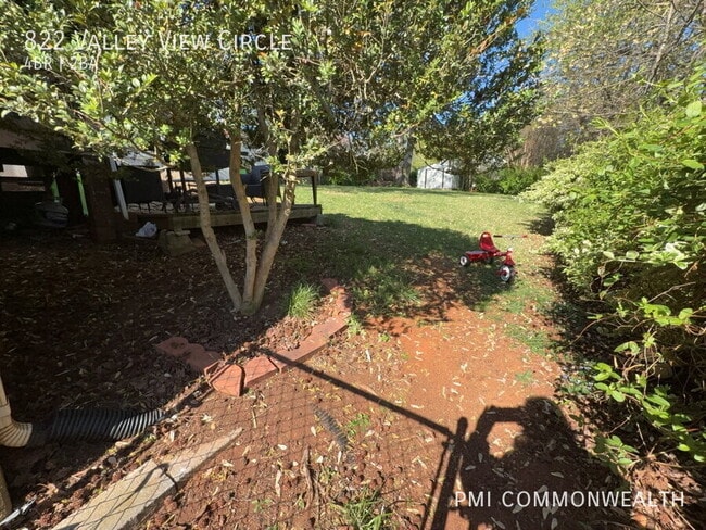 Photo - 822 Valley View Cir