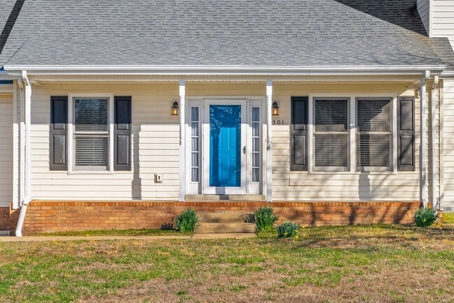 Photo - 501 Eysian Rd