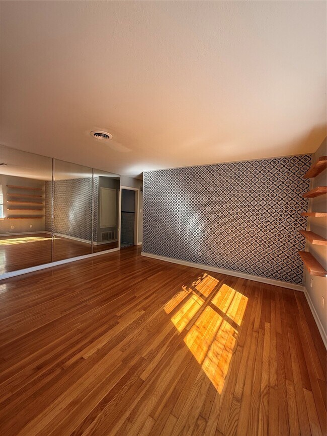 Photo - 5724 1/2 Parwill St