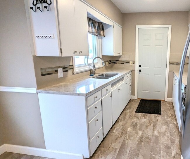 Photo - 614 E Sunset Dr