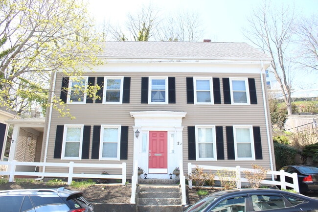 Building Photo - 2 Spring St Unit A