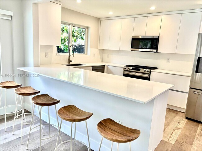 Photo - 19340 NE 18th Ct