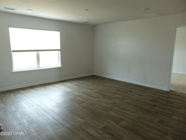 Photo - 105 Osprey Lake Rd