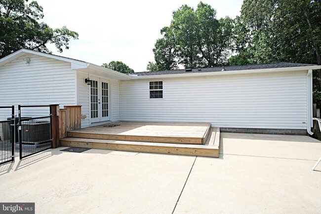 Photo - 45170 Settlers Ln