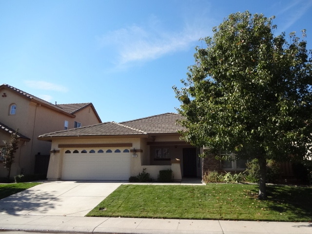 Photo - SINGLE STORY, 3 BEDROOM, 2 BATH, 2.5 CAR GARAGE, IN GATED COMMUNITY!