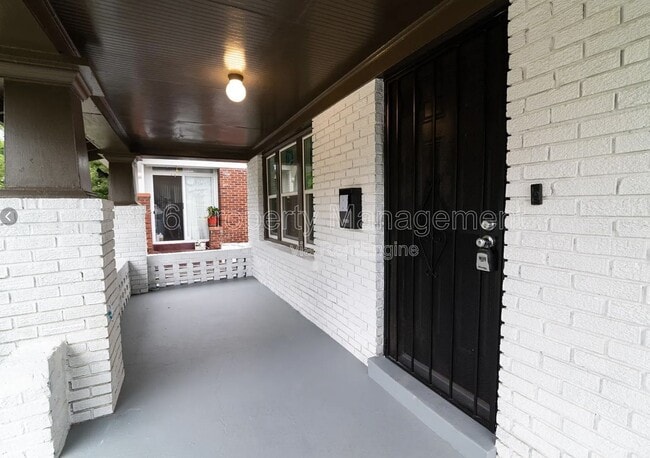 Photo - 5815 Euclid Ave E