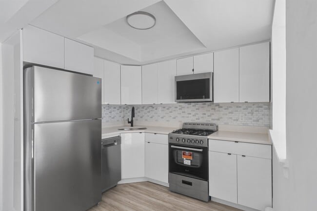 Building Photo - 4017 Hudson Ave Unit 3