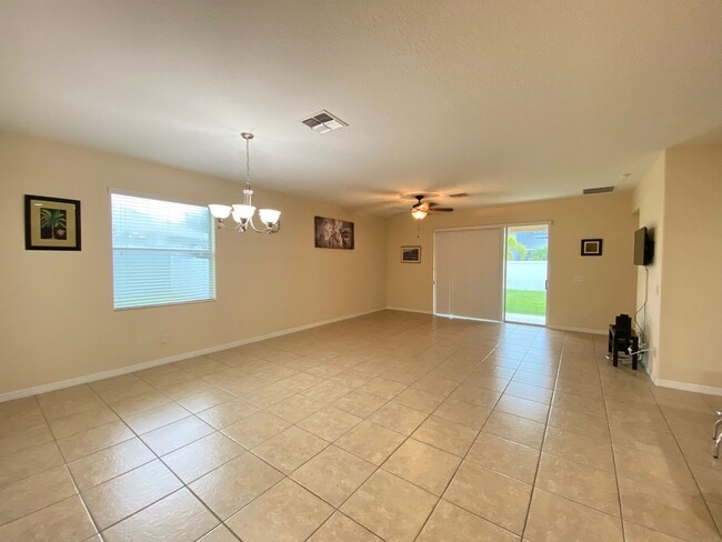 Photo - 2555 Carrickton Cir