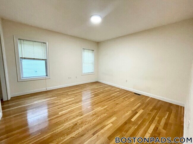 Photo - 128 Hillside St Unit 2