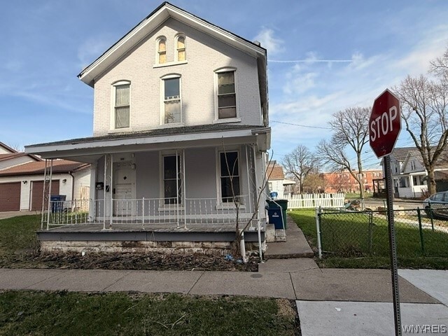Building Photo - 491 Emslie St