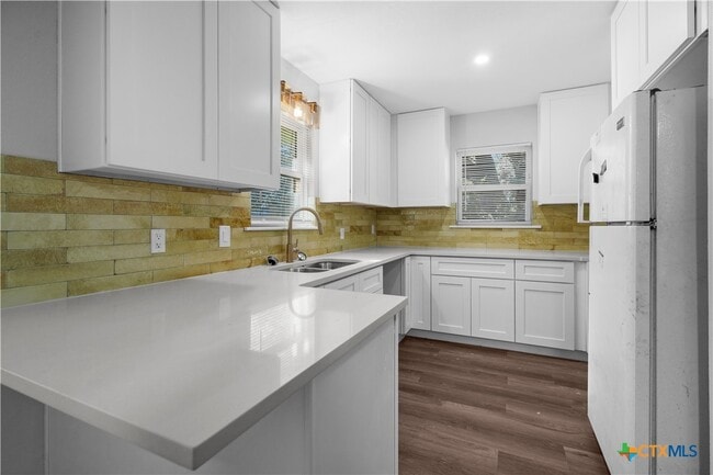 Photo - 1302 Metropolitan Dr