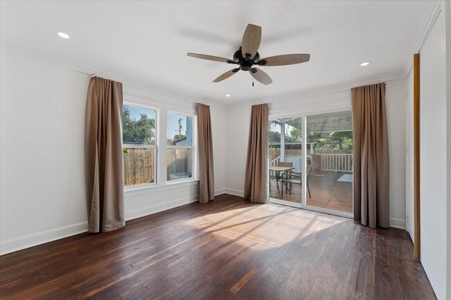 Building Photo - 1824 Northwood St