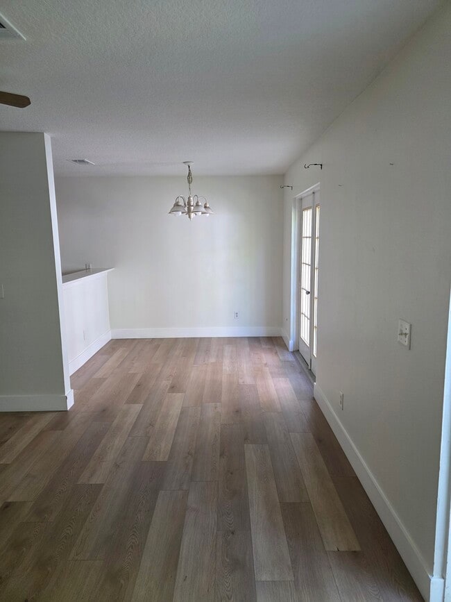 Photo - 512 13th Pl Unit 512