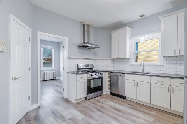 Photo - 86 W 27th St Unit 4