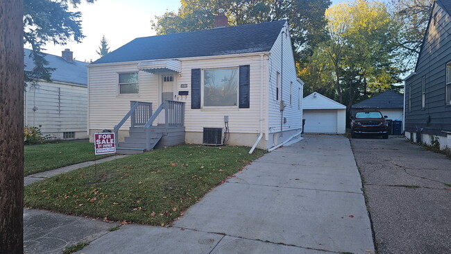 Photo - 3509 Clairmont St