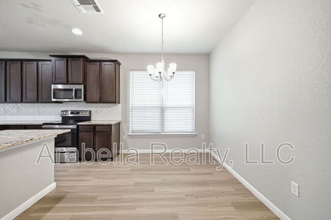 Photo - 5950 Larkspur Valley
