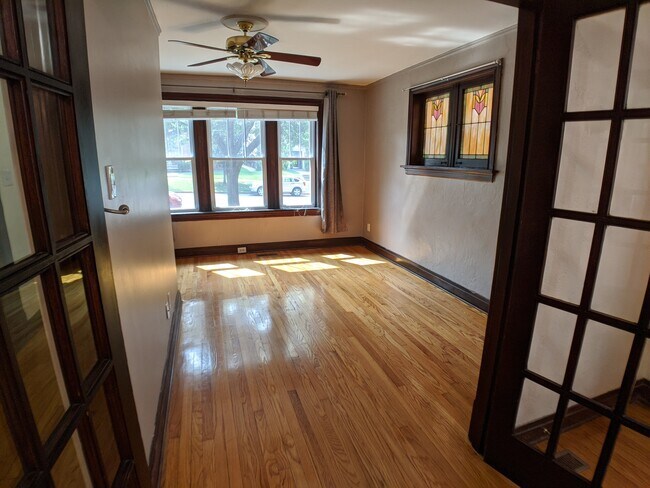 Entrada al dormitorio 2 - 6633 Alamo Avenue Unidad 1W