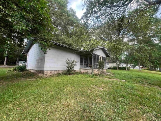 Photo - 131 Snug Harbor Cir