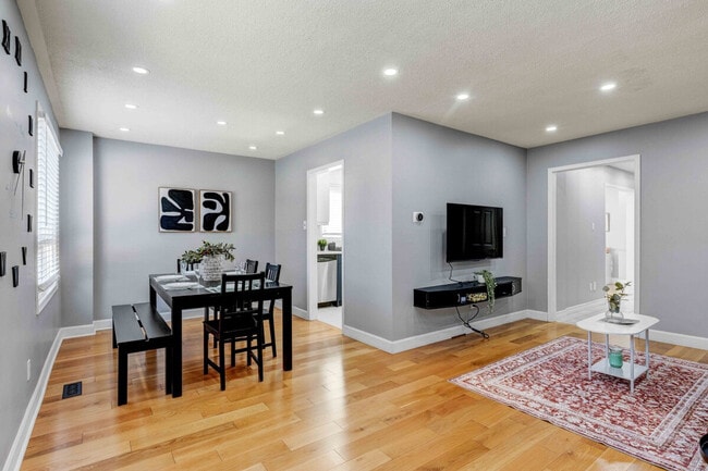 Photo - 98 River Oaks Blvd W Unit SI FL2-ID1504458P