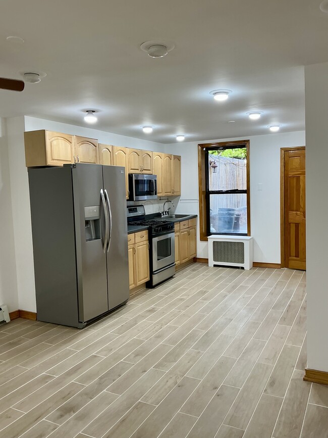 Photo - 541 47th St Unit 1st Floor