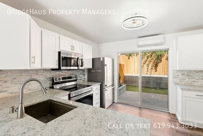 Building Photo - 6644 Bell Bluff Ave