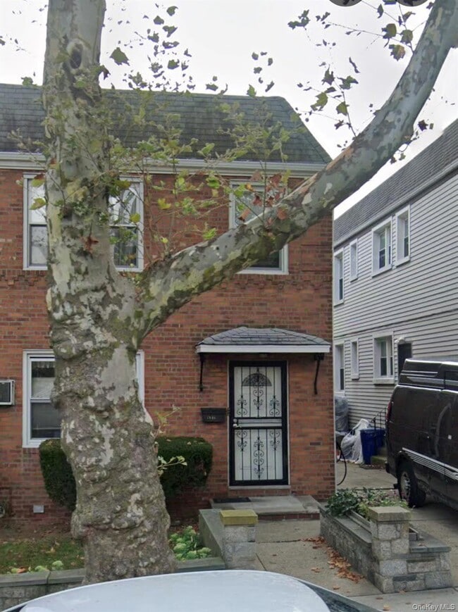 Building Photo - 77-38 166th St Unit #2
