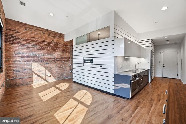 Photo - 57 N St NW Unidad 301