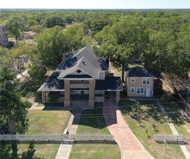 Photo - 206 S Sims Ave