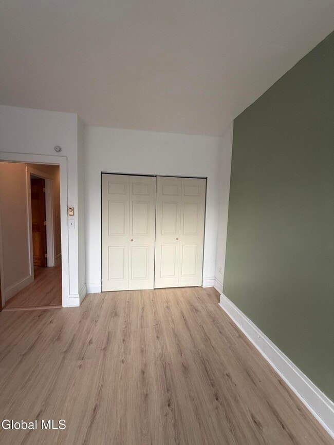 Photo - 54 Westerlo St Unidad #22