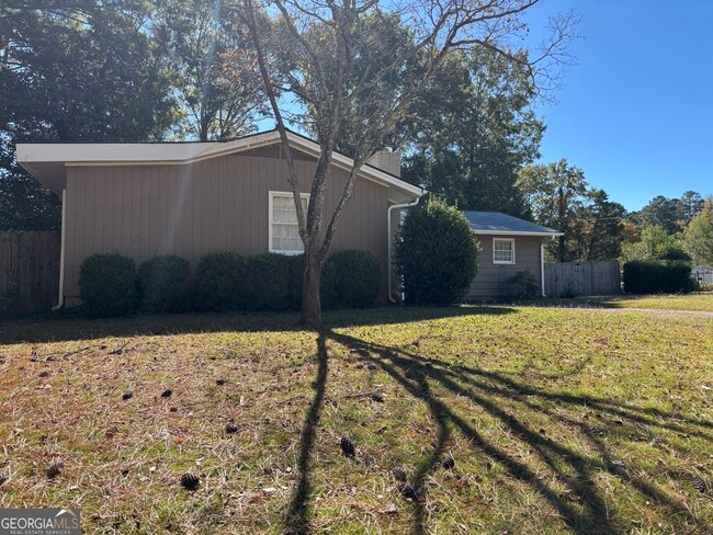 Photo - 224 Laramie Rd