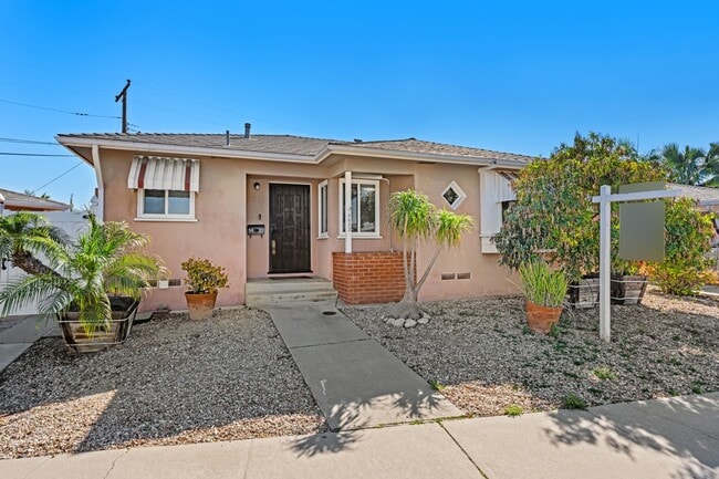 Building Photo - Lovely Allied Gardens Single Family House.