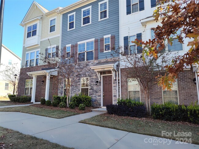 Photo - 9722 Ainslie Downs St Townhome