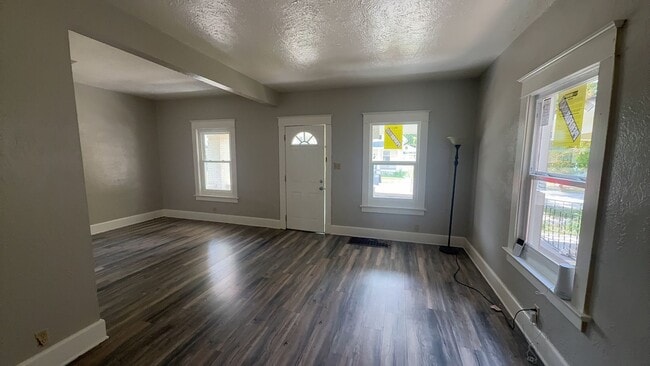Photo - Charming 3-Bedroom Home in Peaceful West Toledo