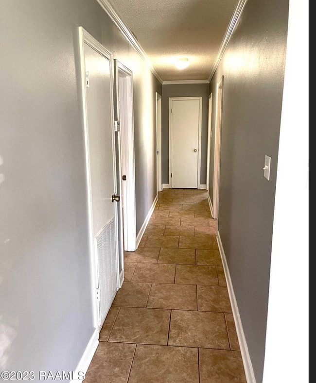Photo - 128 Longfellow Dr