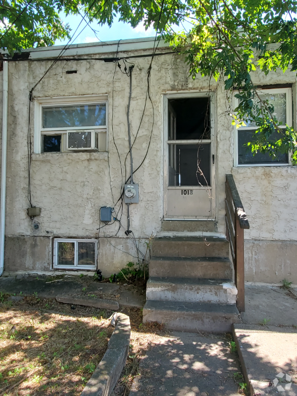 Building Photo - 1018 Burnside Rd Rental