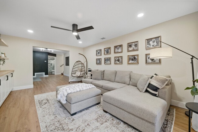 20 Shadow Rock Dr Unit SI ID1590564P
