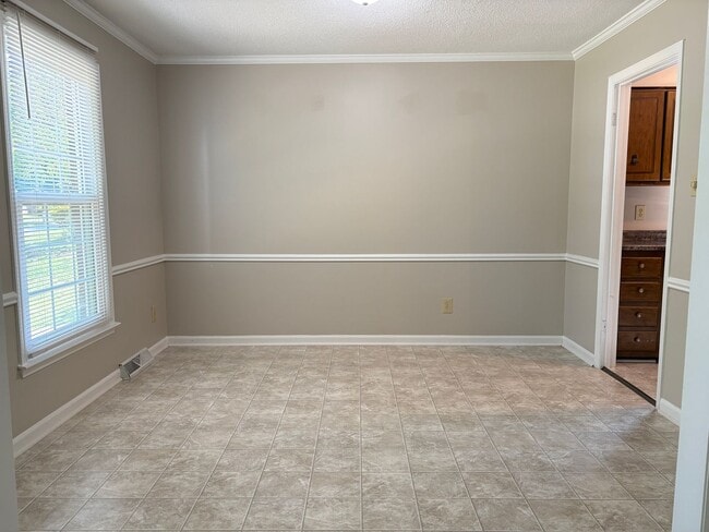 Photo - 304 Leland Dr