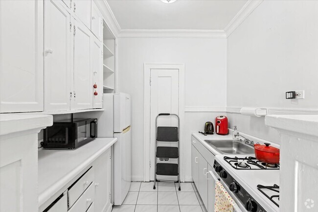 Building Photo - 3451 N Elaine Pl Unit 107 Rental
