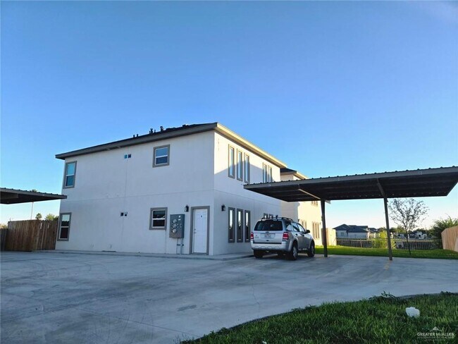 Building Photo - 16 Israel N Ln Unit A