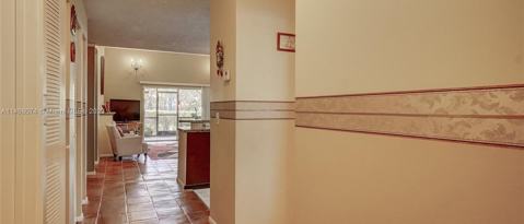 Photo - 662 Woodgate Ln