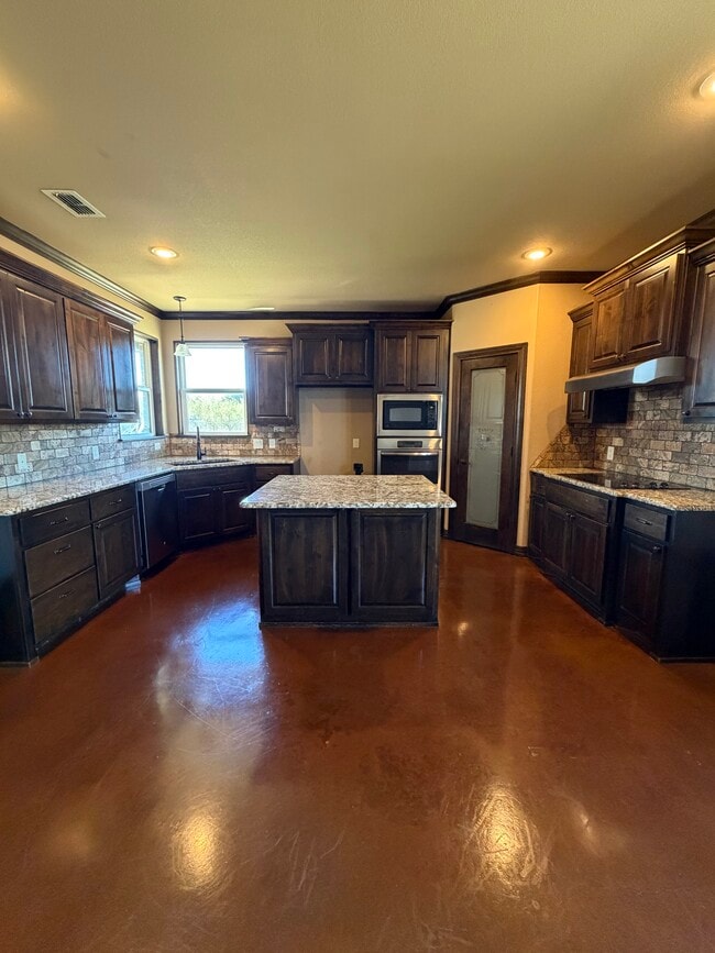 Photo - 182 Raymonds Wy