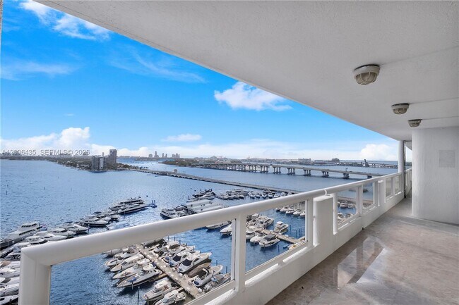 Photo - 1717 N Bayshore Dr Unit A-1733