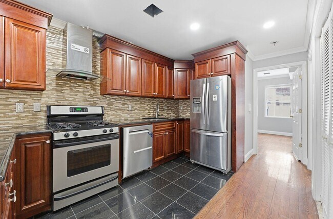 Photo - 168 New York Ave Unit 2