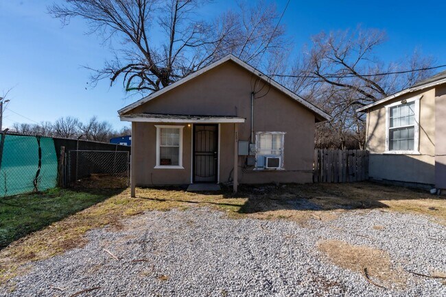 Photo - Newly remodeled! 1bed/1 bath! ADU (Access...