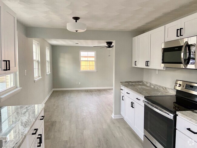 Building Photo - Peachtree St Unit 9422 Rental