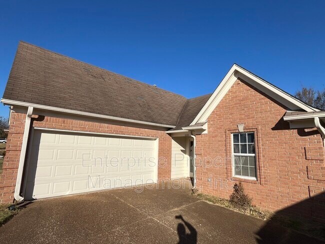 1330 Siskin Dr