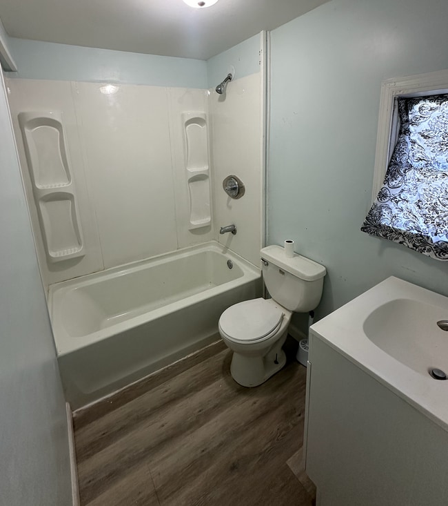 Photo - 3 Bed 1 Bath Home - Sheffield, AL