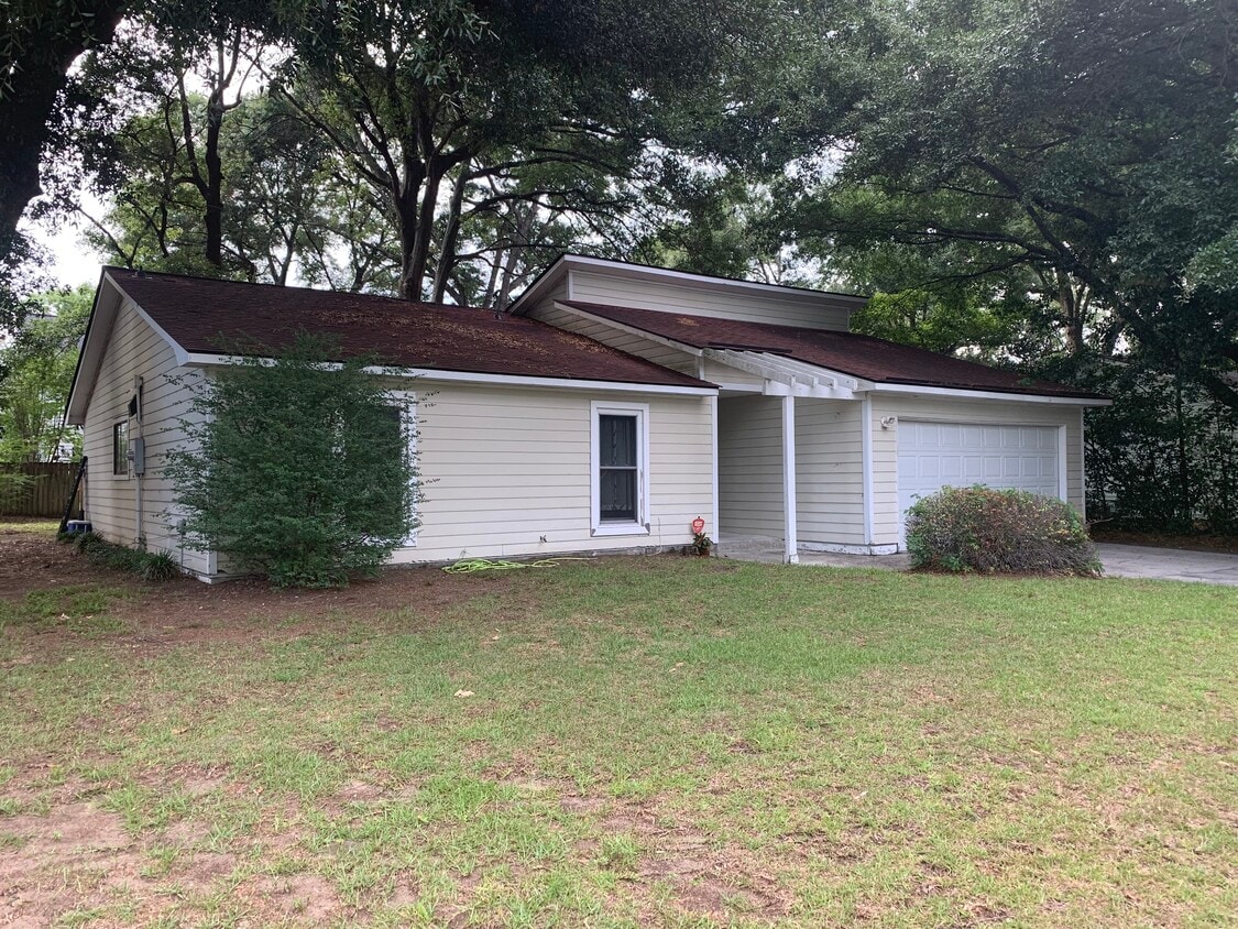 Front view - 46 Held Cir (Charleston, SC)